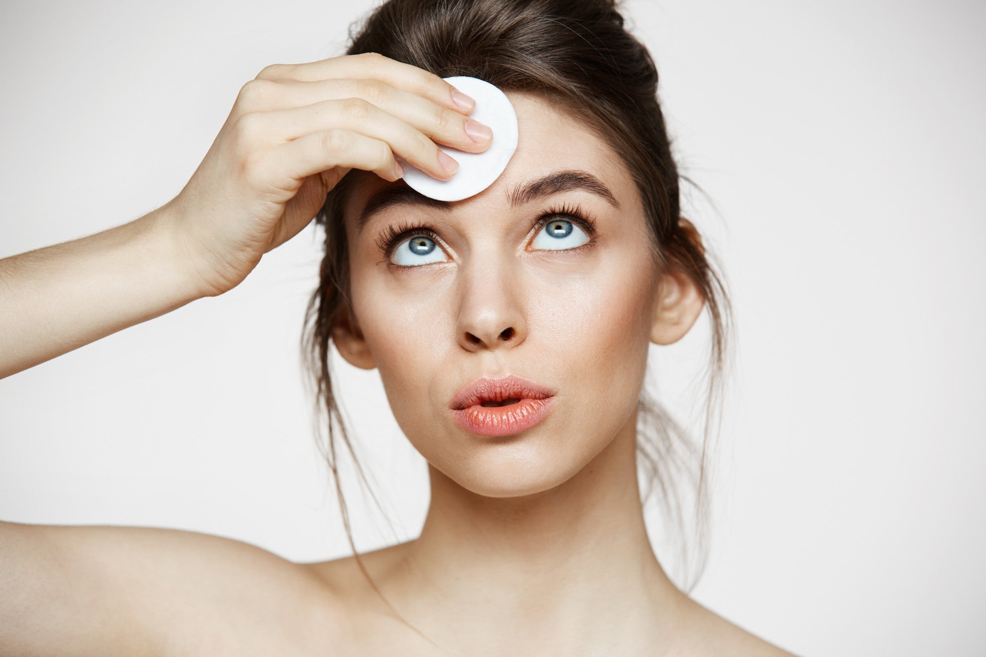 Tonico viso: il passaggio segreto per una pelle equilibrata e luminosa