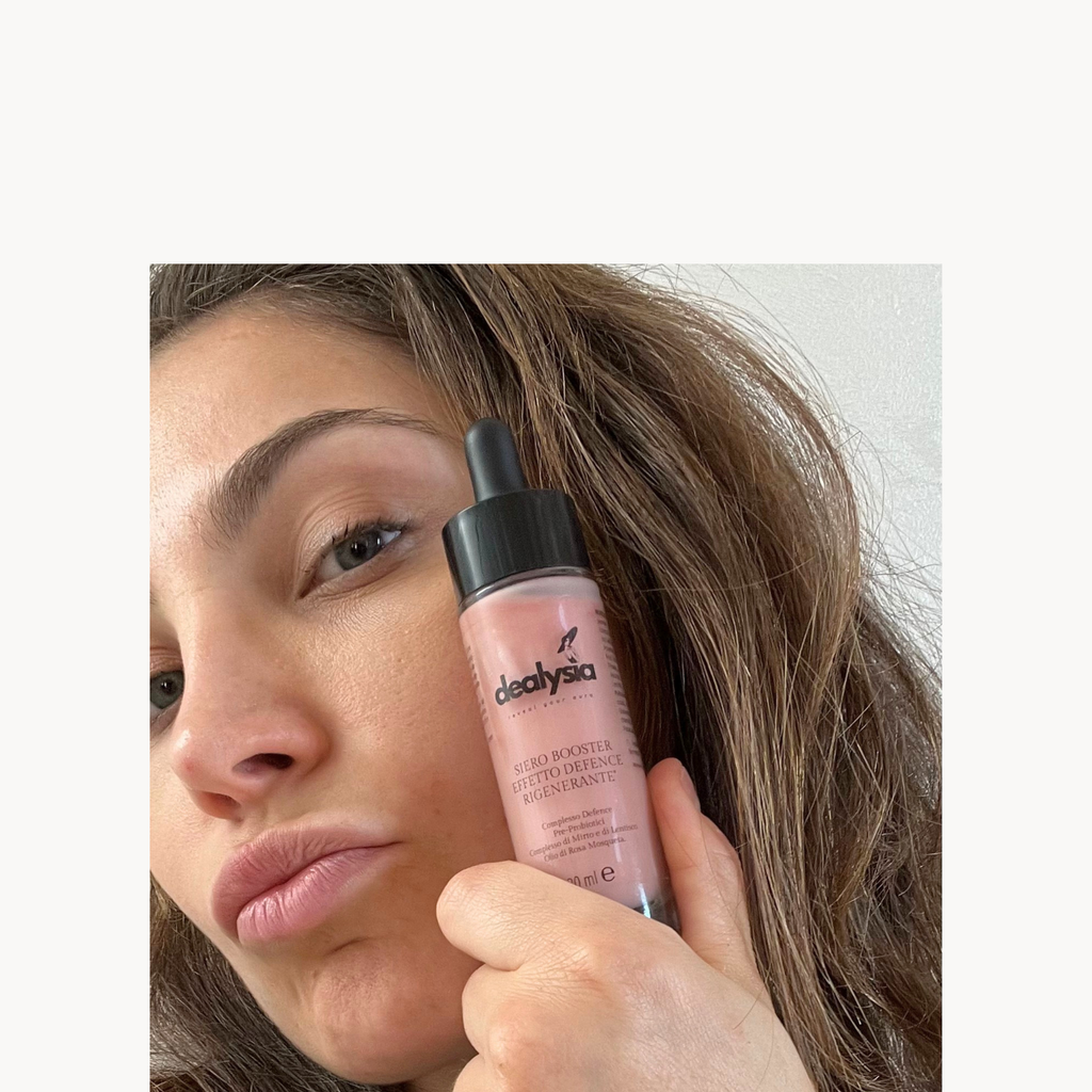 Siero Booster Rigenerante Microbiome Defence con Acido Ialuronico, Rosa Canina e Complesso Pre-Probiotico 30ml